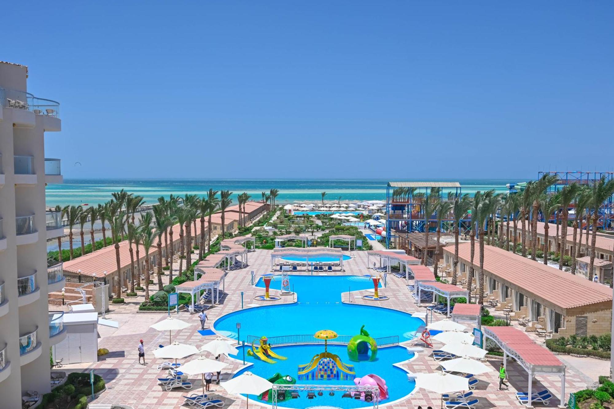 Riviera Aqua Park Hotel 4*